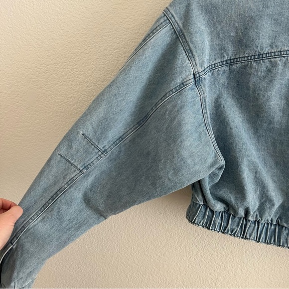 Blank NYC Cropped Demin Trucker Jacket Elastic Waist  M - Picture 5 of 10